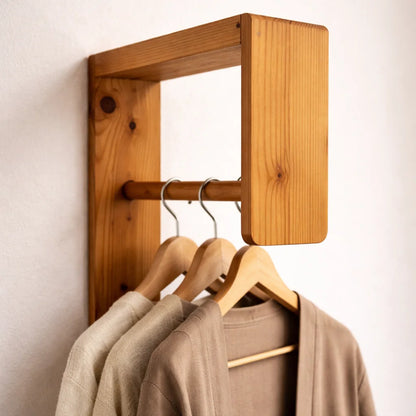 organisateur de vêtements mural en bois